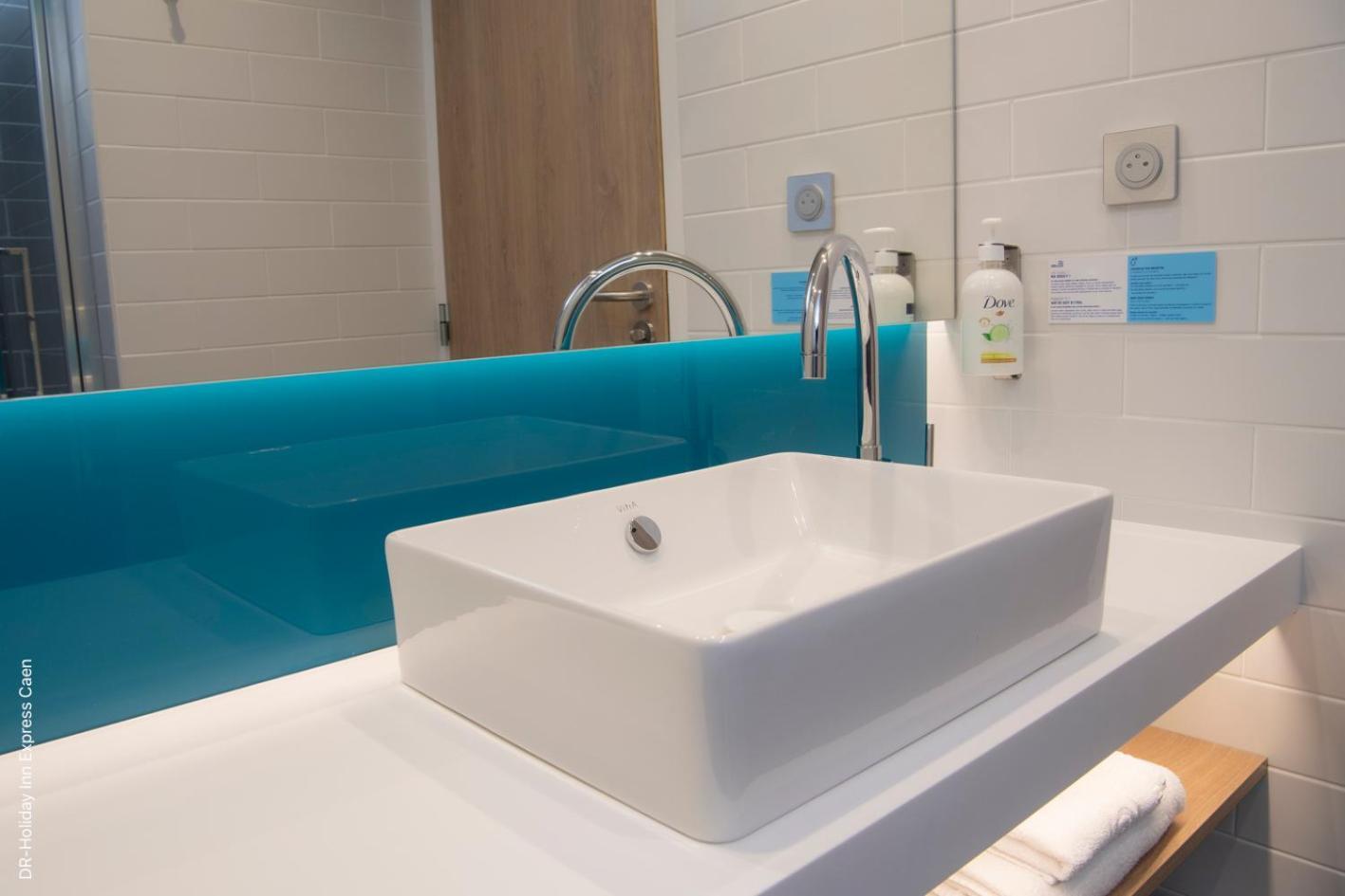 Holiday Inn Express Caen Epron By Ihg Экстерьер фото