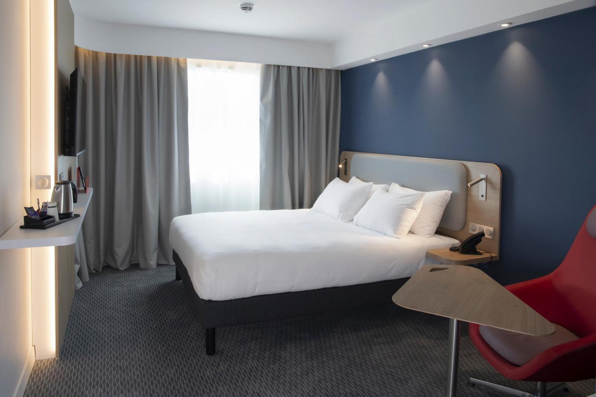 Holiday Inn Express Caen Epron By Ihg Экстерьер фото