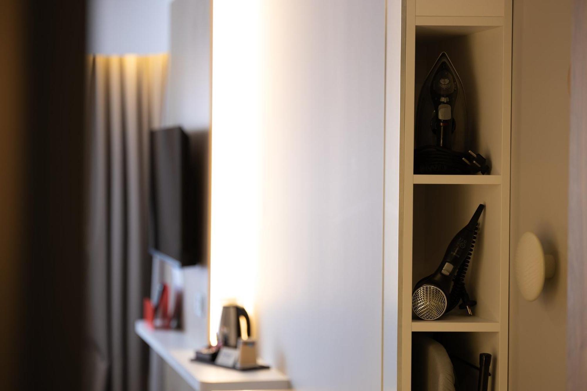Holiday Inn Express Caen Epron By Ihg Экстерьер фото