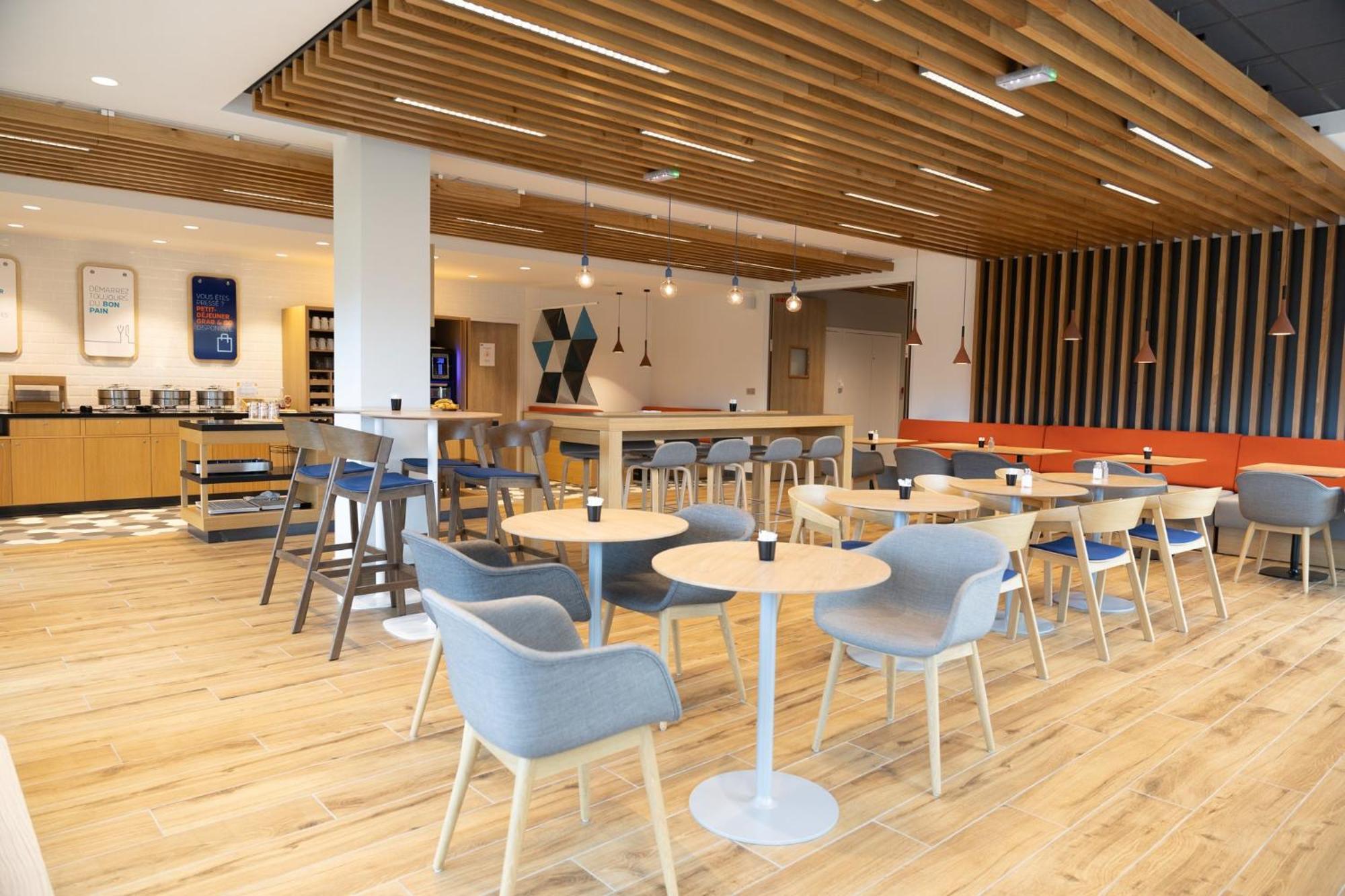 Holiday Inn Express Caen Epron By Ihg Экстерьер фото