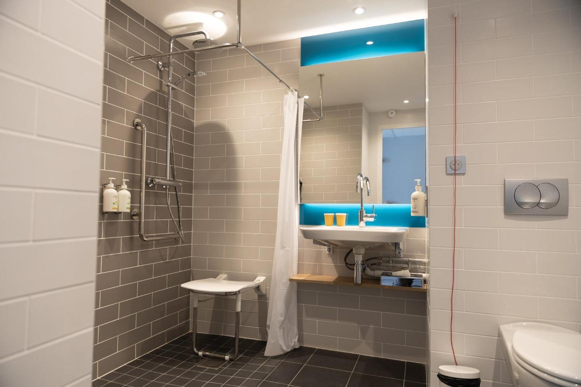 Holiday Inn Express Caen Epron By Ihg Экстерьер фото