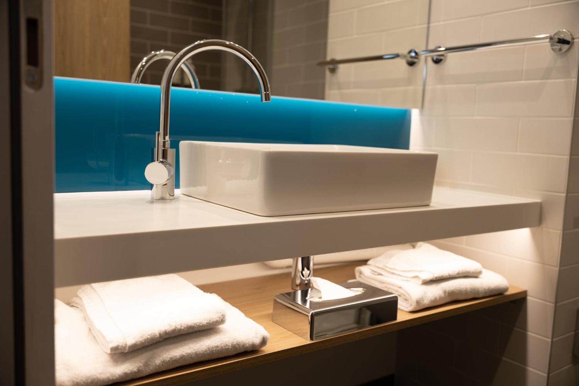 Holiday Inn Express Caen Epron By Ihg Экстерьер фото